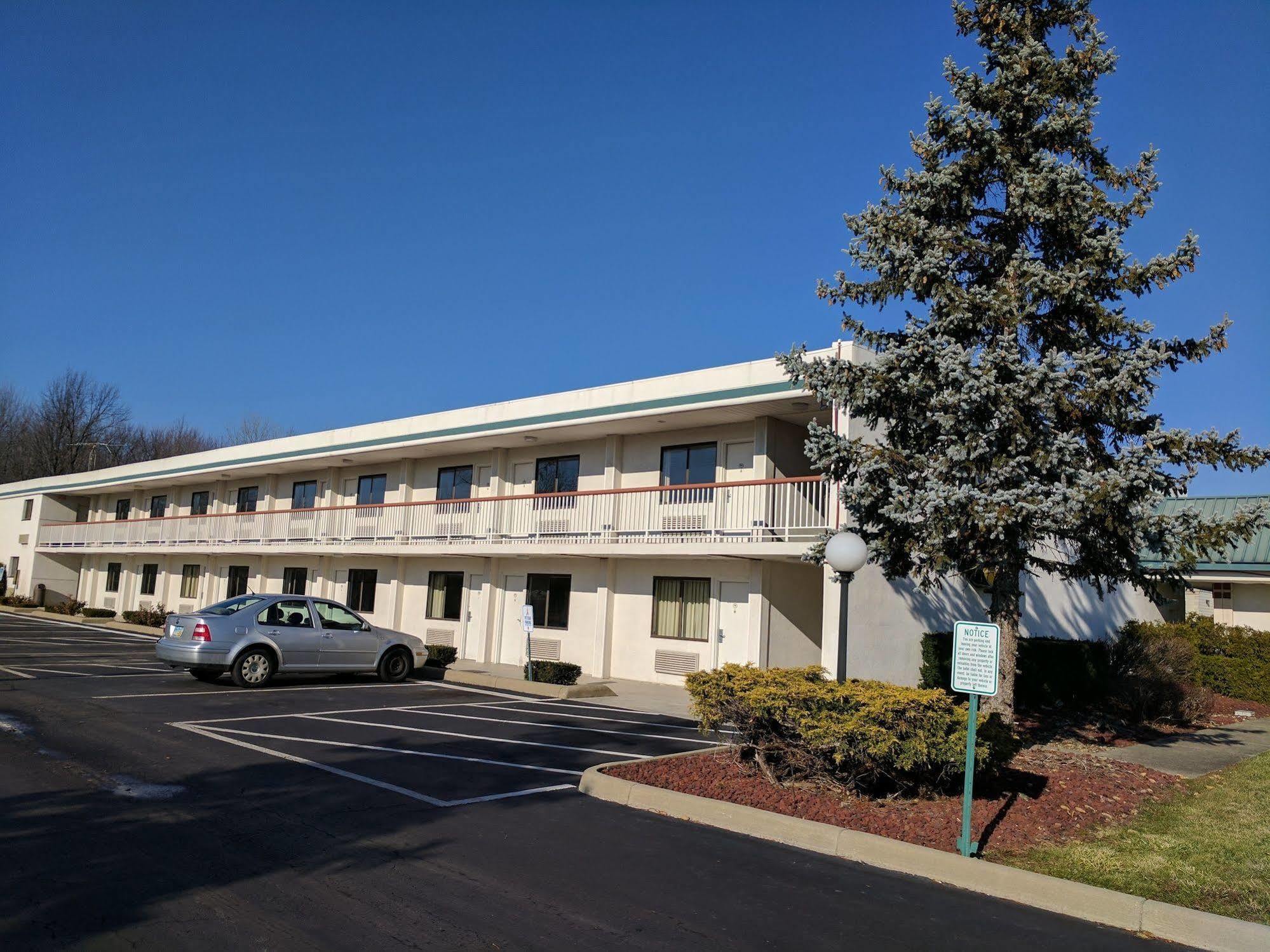 Sprucewood Inn Elyria Εξωτερικό φωτογραφία