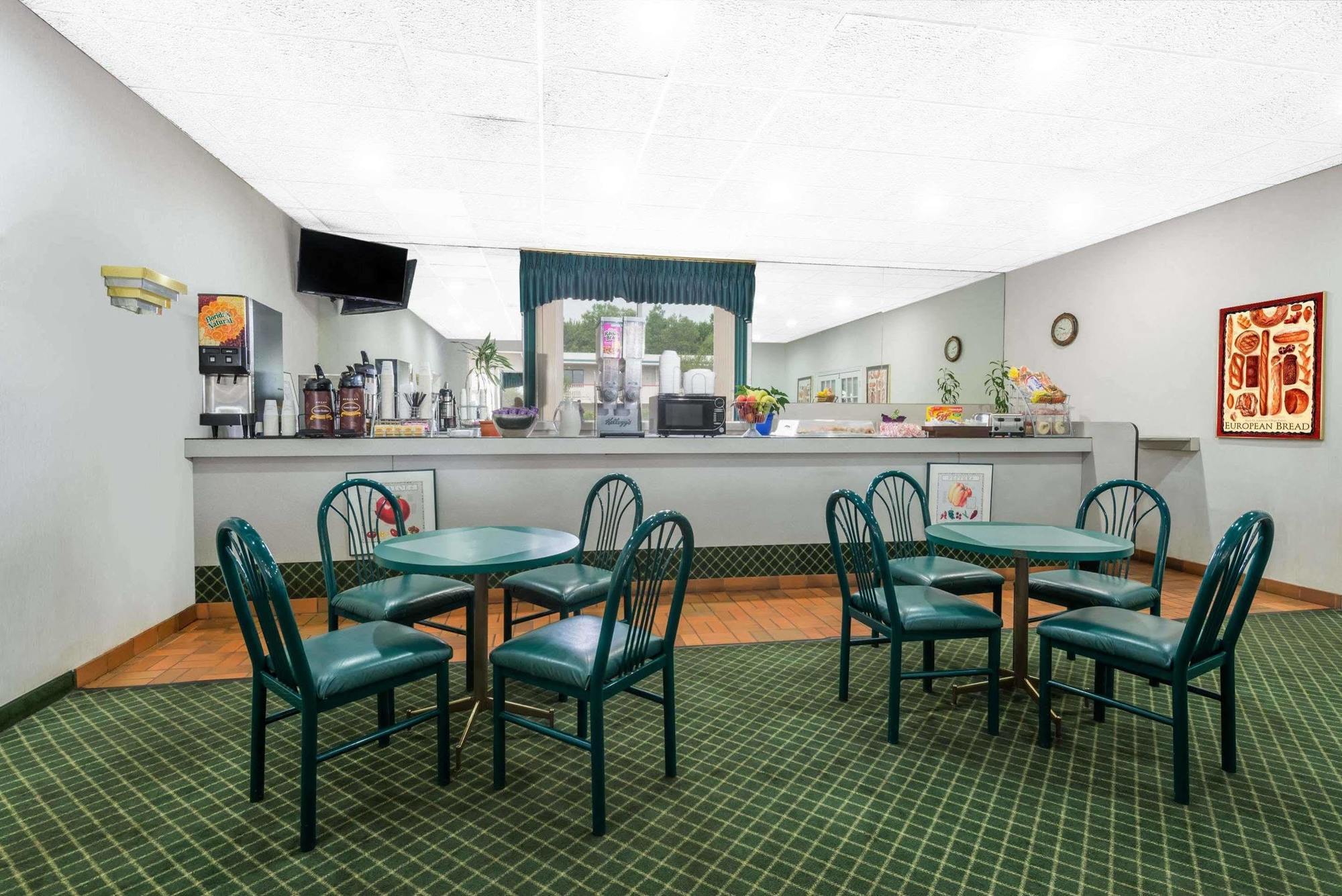 Sprucewood Inn Elyria Εξωτερικό φωτογραφία